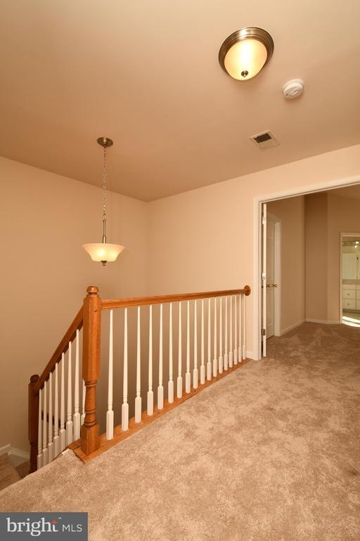 Building Photo - 203 Misty Pond Terrace