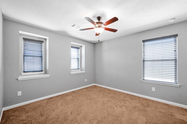 Building Photo - 1107 Epworth Ct.