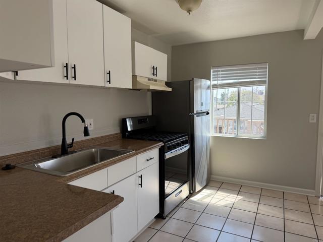 Building Photo - 3128 Clay Ave