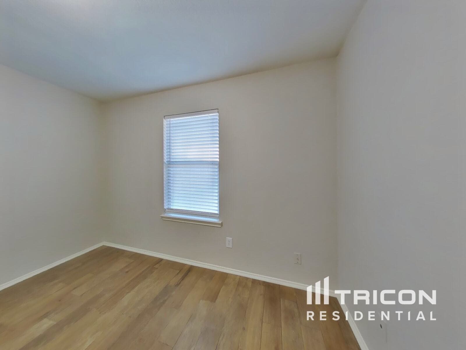Building Photo - 22823 Sugar Bear Dr