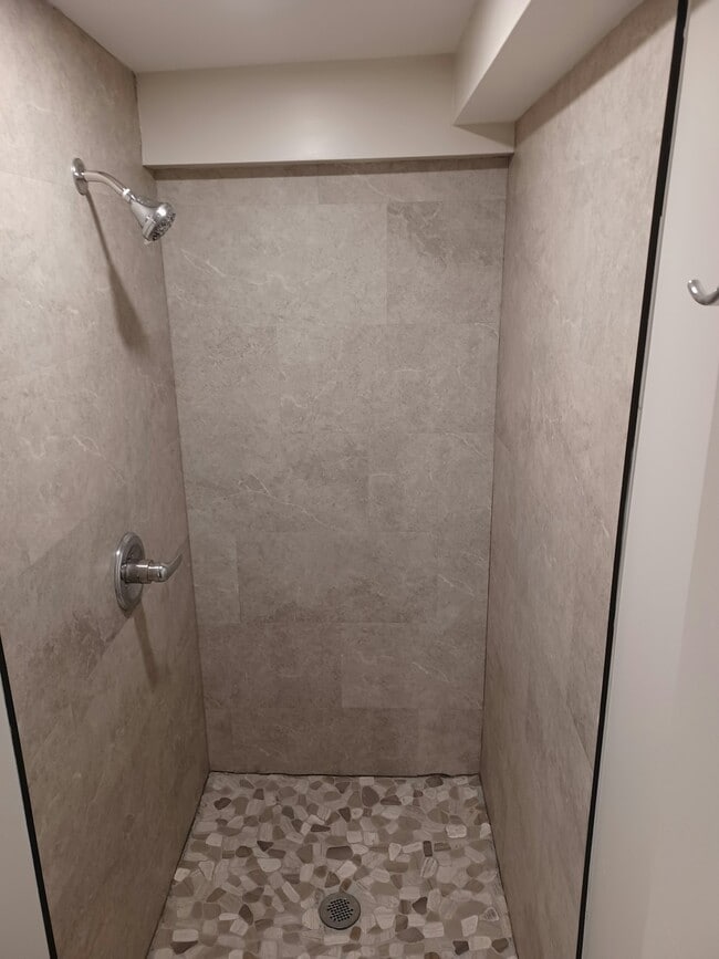 Building Photo - 911 Willow St