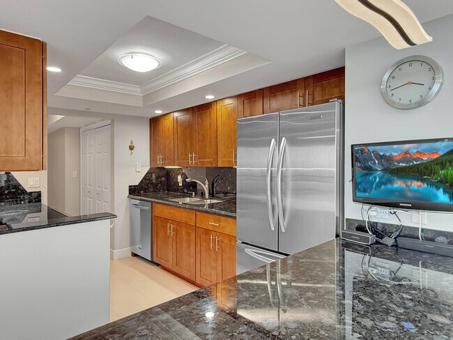 Building Photo - 3000 N Ocean Dr