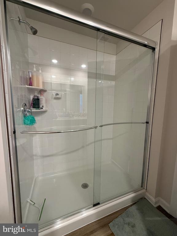 Building Photo - 115 Grasmere St