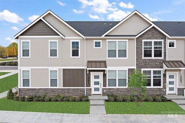 Building Photo - Cute SW Boise Townhome