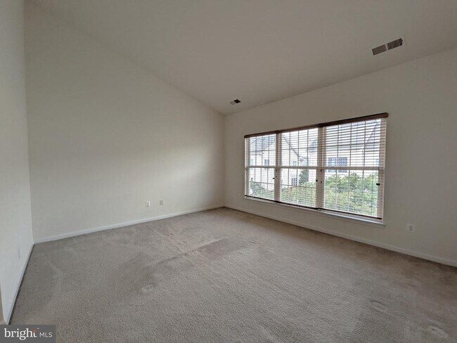 Building Photo - 25015 Riding Center Dr