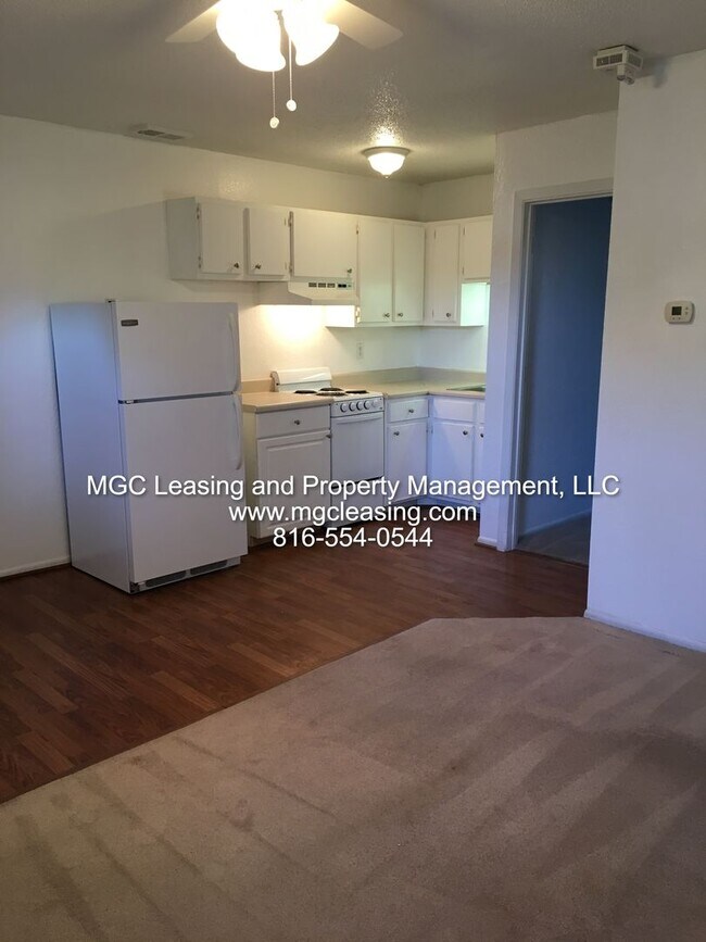 Building Photo - LeGrand Apartments - Downtown Lee's Summit...