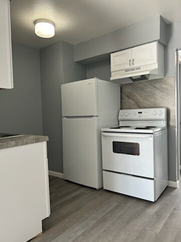 Building Photo - 2044 Arlington Ave