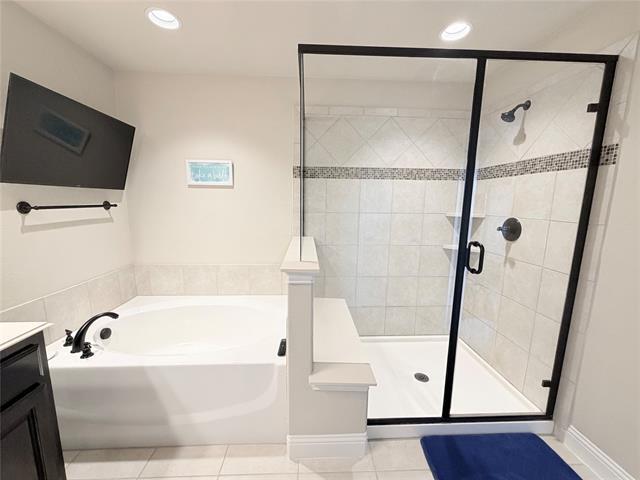 Building Photo - 305 Tottenham Ct