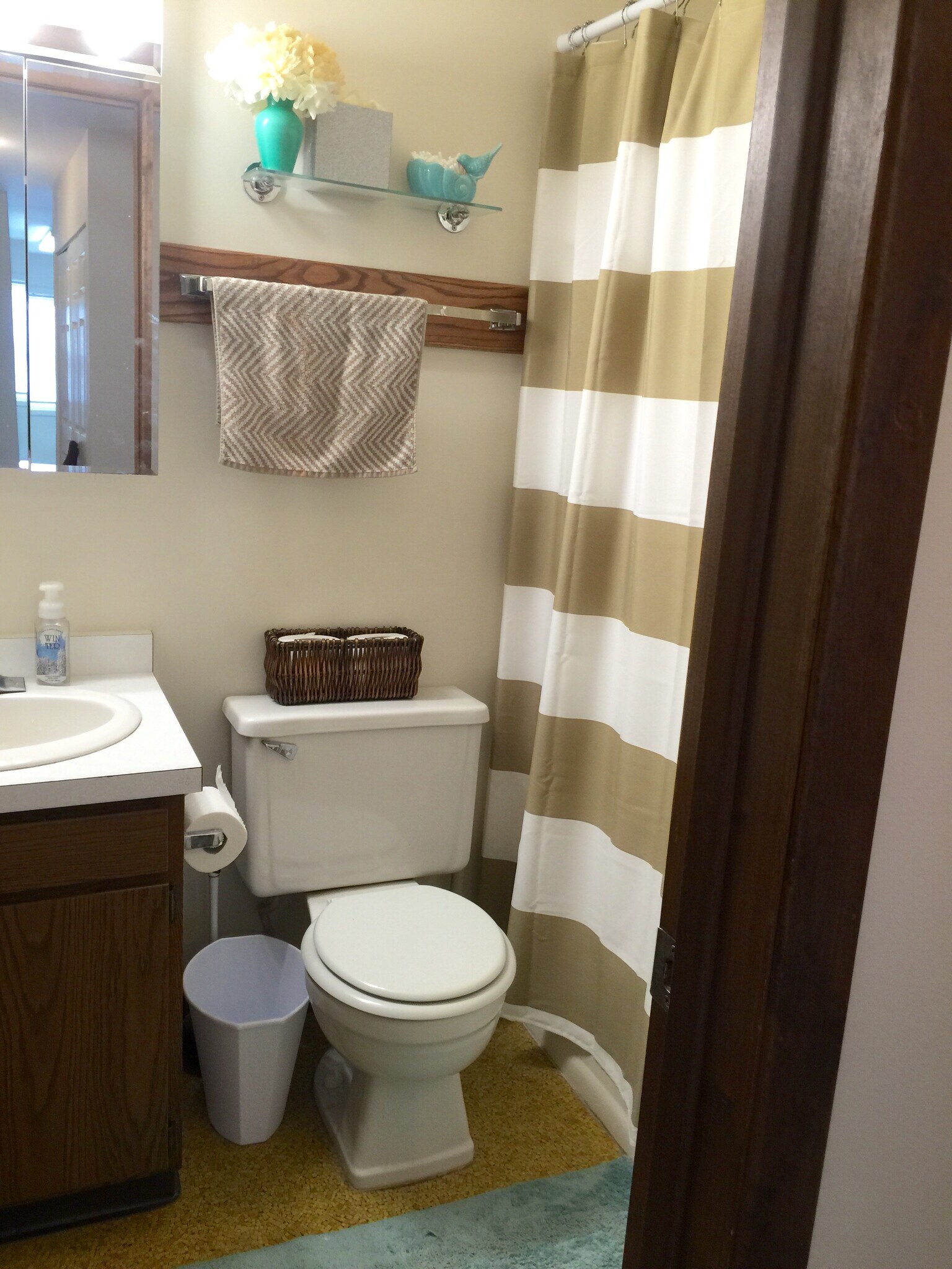 Bathroom - 1331 W 3rd St