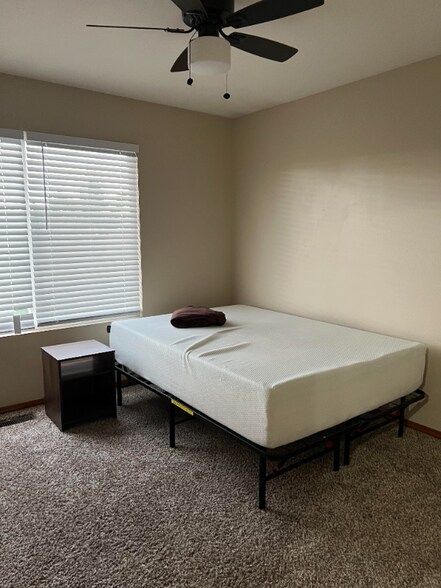 Primary Photo - 5413 Marabou Way