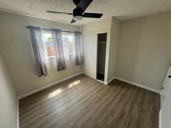 Building Photo - 1071 Osage Dr