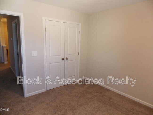 Building Photo - 509 N Tunstall Ave