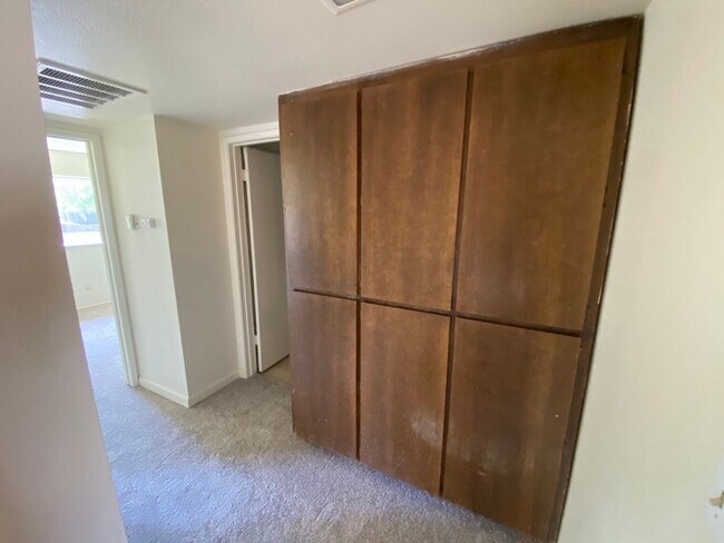 Building Photo - 8073002/65