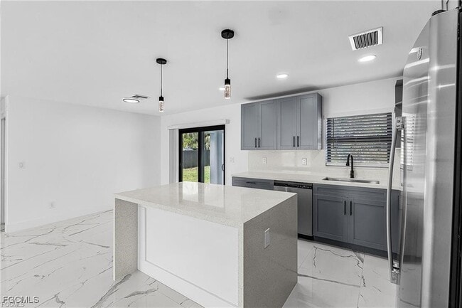 Building Photo - 1829 NW 24th Ave