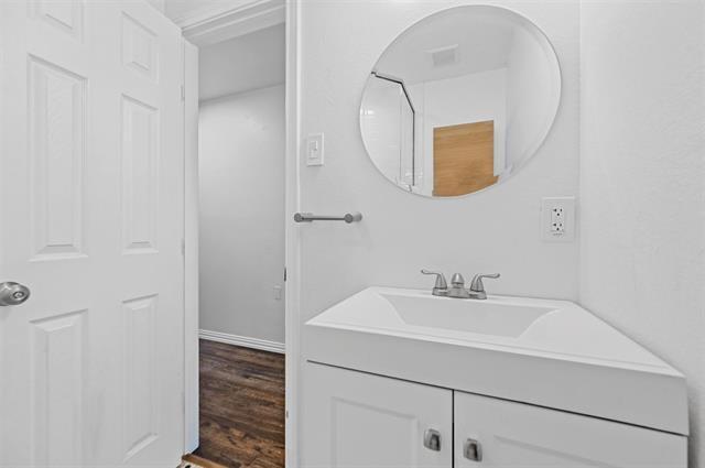 Building Photo - 11015 Stallcup Dr