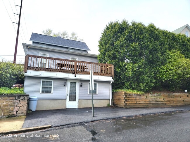 Primary Photo - 1817 Ash St