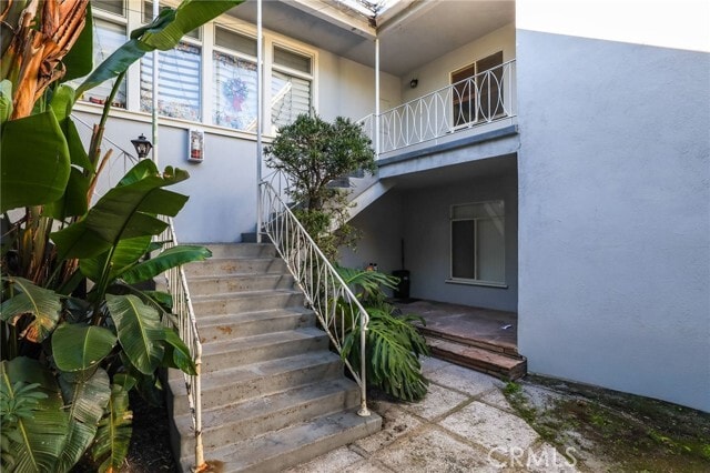 Building Photo - 1014 E Carson St