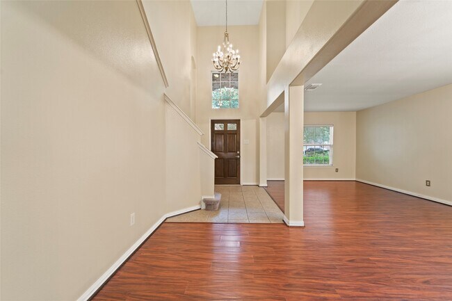 Building Photo - 32227 Willow Creek Park