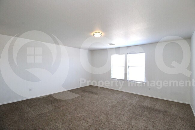 Building Photo - 11509 E Quicksilver Ave