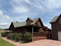 Building Photo - Sevierville 37876 - 3 bedroom, 3.5 Bath, 2486 sq. ft. Cabin and a 672 sq. ft. Studio above garage...