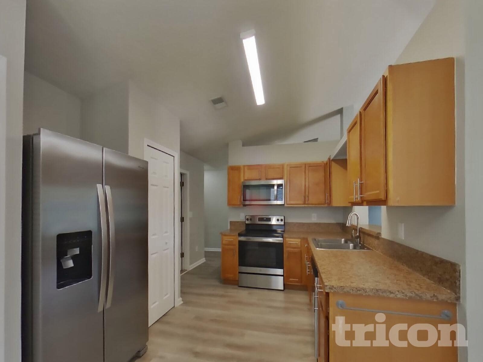 Building Photo - 12360 Anarania Dr
