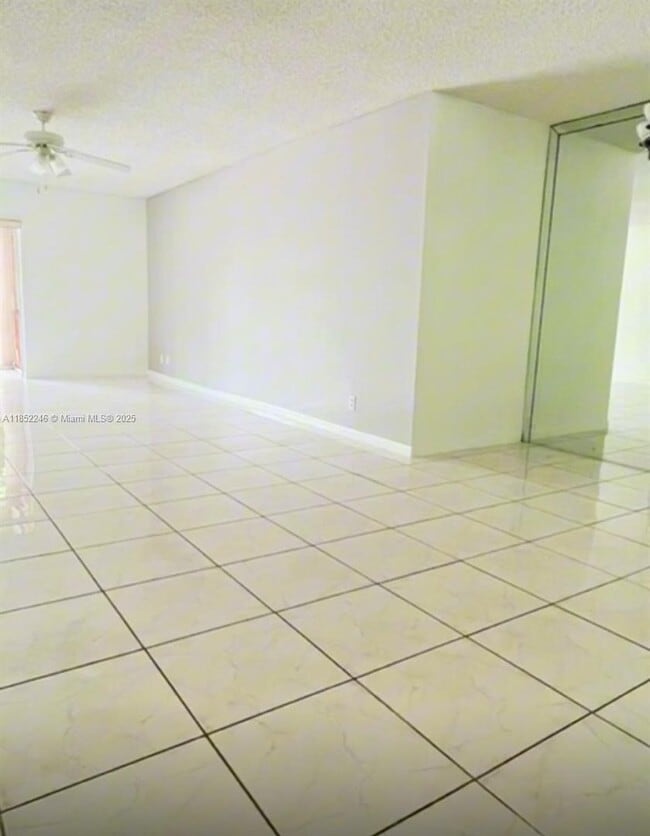 Building Photo - 3360 Spanish Moss Terrace