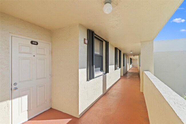 Building Photo - 1850 Homewood Blvd