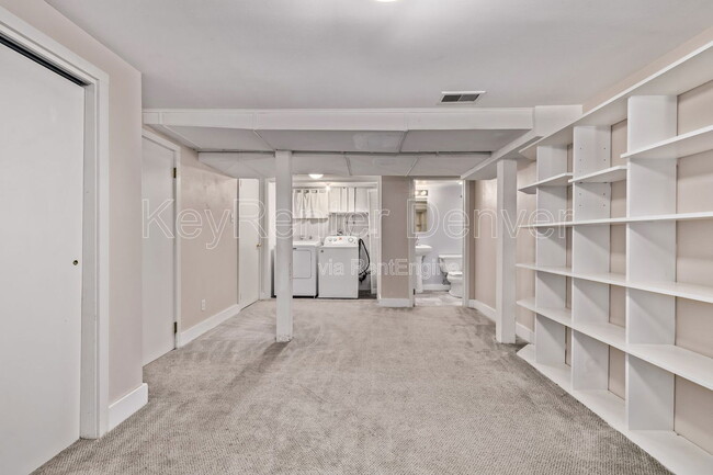 Building Photo - 4654 N Bryant St
