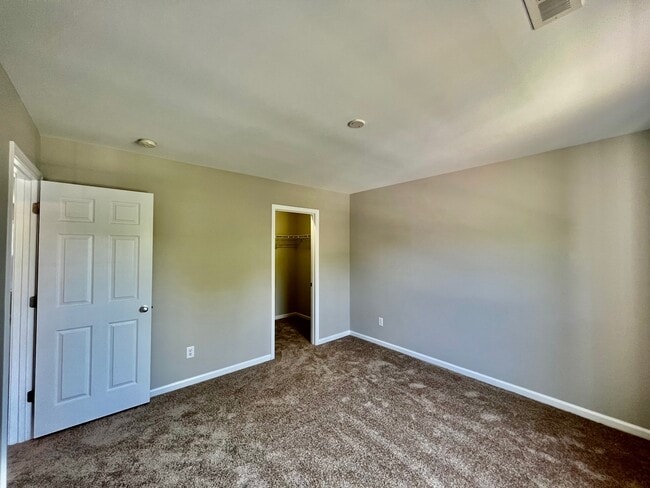 Building Photo - 10311 Dominion Village Dr