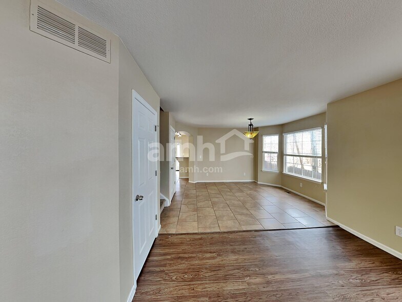 Building Photo - 6213 Westview Cir