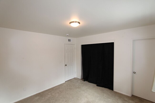 Building Photo - 1612 N San Francisco St