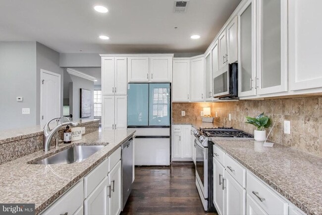 Building Photo - 23516 Hopewell Manor Terrace