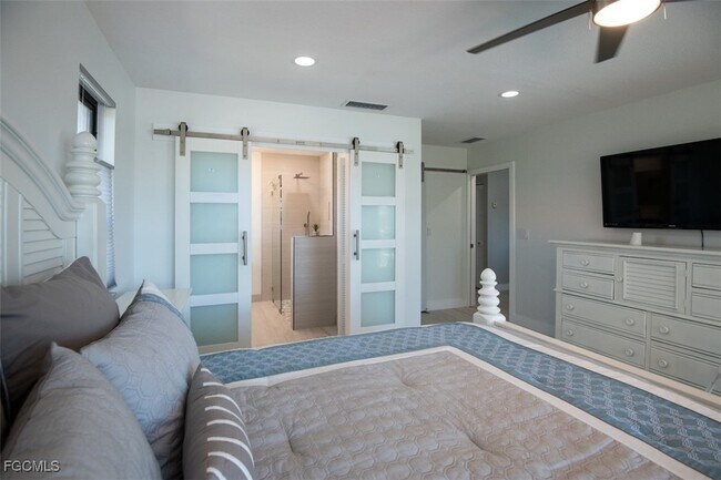 Building Photo - 915 Don Juan Ct