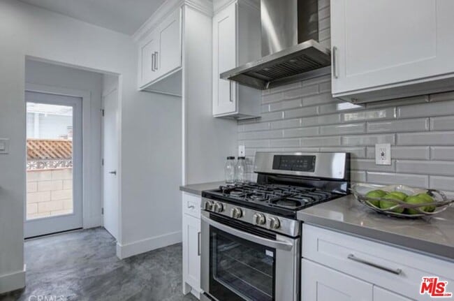 Building Photo - 338 Walnut Ave