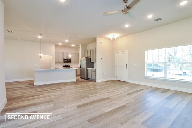 Building Photo - 60 Whippoorwill Dr