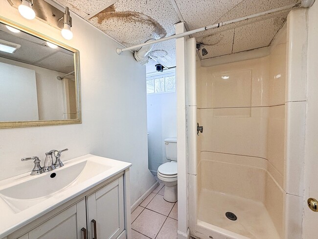 Building Photo - 16 Christy Ln