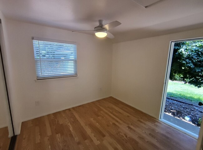 Building Photo - 55th40&amp;42