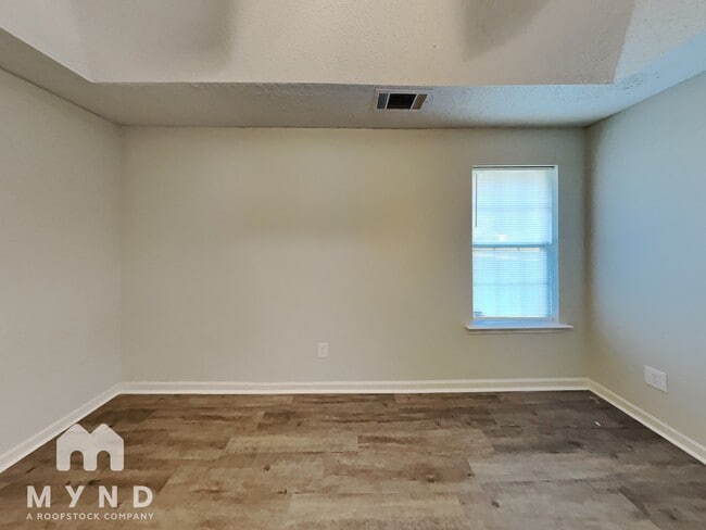 Building Photo - 1288 N Hampton Dr