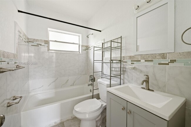 Building Photo - 1429 NE 118th Terrace