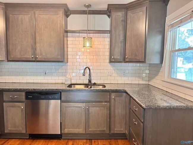 Building Photo - 1513 Beirne Ave NE