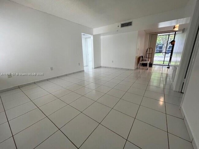 Building Photo - 8540 SW 133rd Avenue Rd