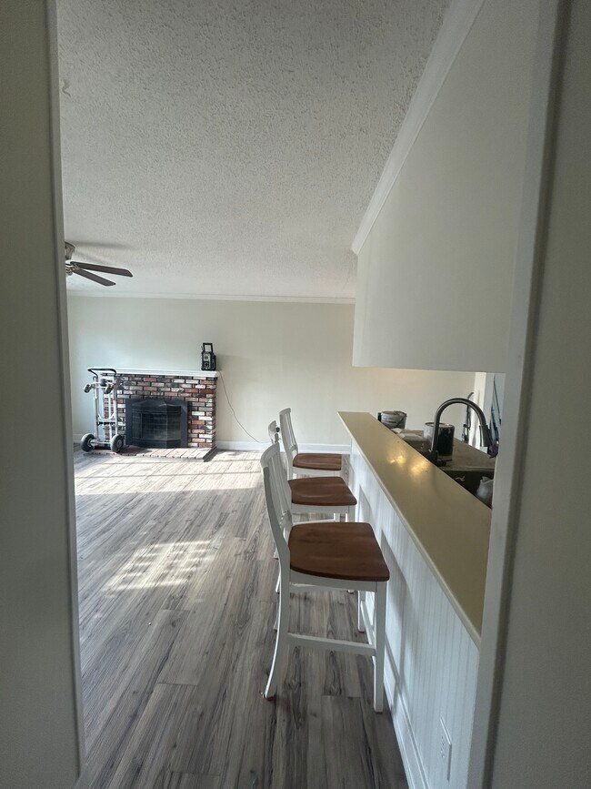 Building Photo - 820 Jane Dr