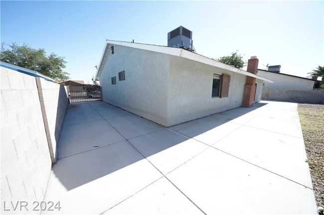 Building Photo - 5434 Cleek St