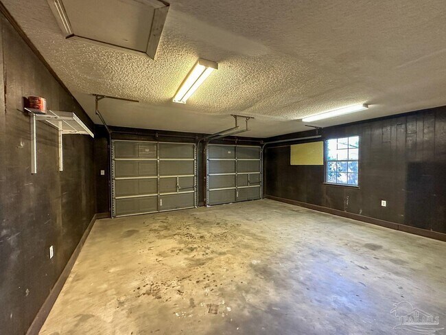 Building Photo - 3660 Buford Cir