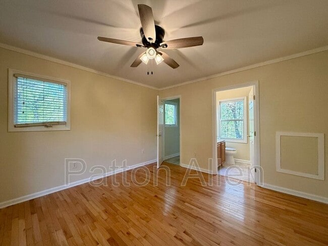 Building Photo - 92 Westover Dr