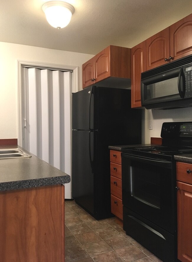 Building Photo - Mill Creek One Bedroom in Mill Creek Count...