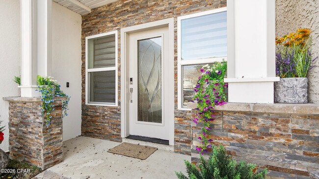 Building Photo - 1719 Country Club Dr