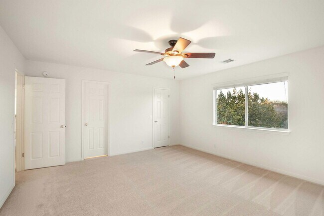 Building Photo - 2514 Crenshaw Dr