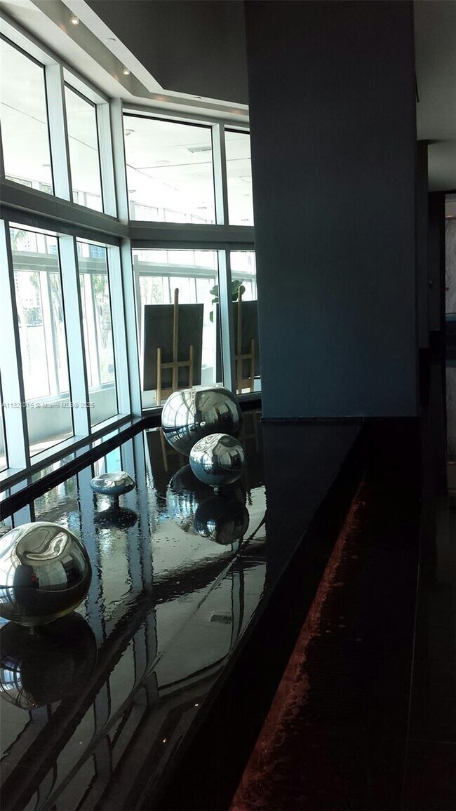 Building Photo - 325 S Biscayne Blvd