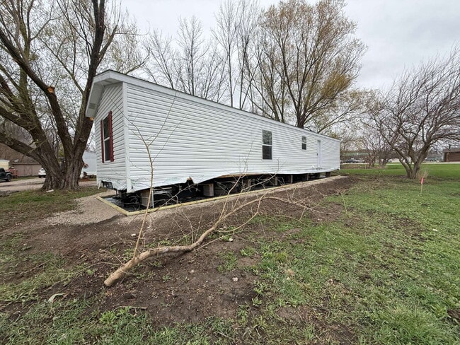 Building Photo - Charming 2-Bed, 2-Bath Mobile Home Retreat in Seneca!